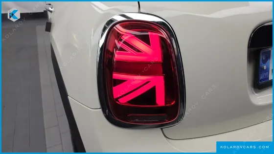 MINI COOPER 5DOOR CLASSIC PLUS LAUNCH PACK