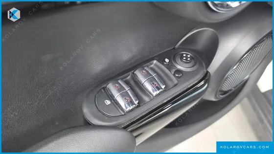 MINI COOPER 5DOOR CLASSIC PLUS LAUNCH PACK