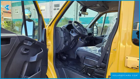 RENAULT KOREA MASTER SCHOOL BUS