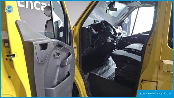 RENAULT KOREA MASTER SCHOOL BUS