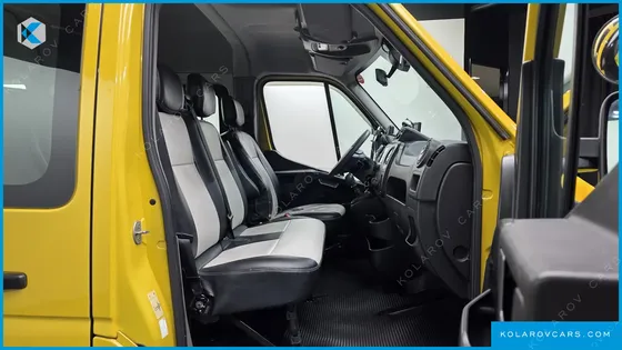 RENAULT KOREA MASTER SCHOOL BUS