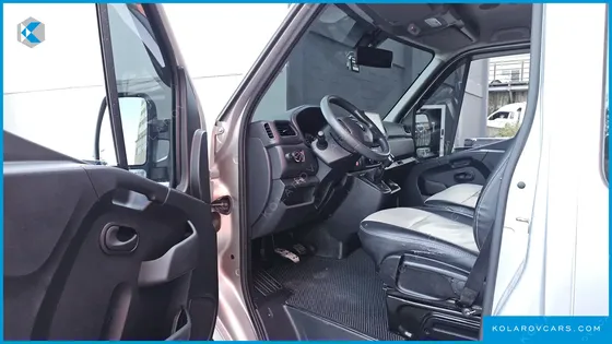 RENAULT KOREA MASTER 2.3 15-SEATER