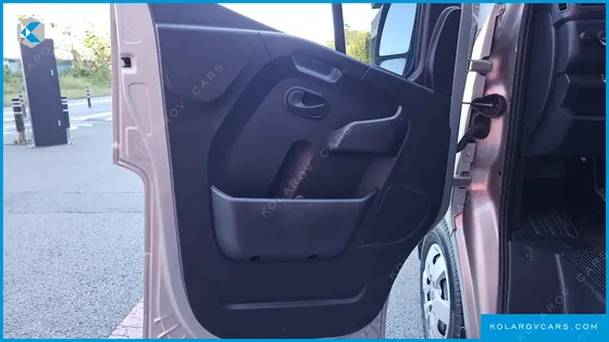 RENAULT KOREA MASTER 2.3 15-SEATER