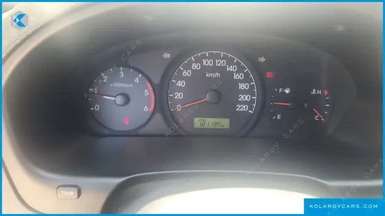 HYUNDAI STAREX 5-SEATER VAN