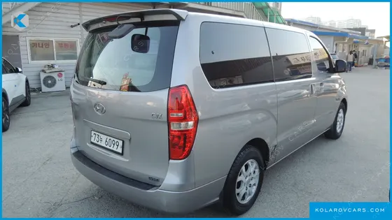 HYUNDAI STAREX 12-SEATER WAGON