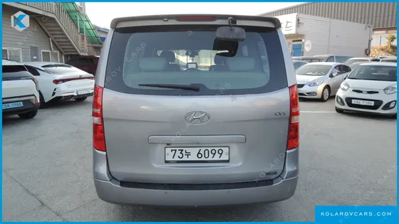 HYUNDAI STAREX 12-SEATER WAGON