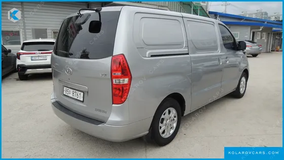 HYUNDAI STAREX 3-SEATER VAN