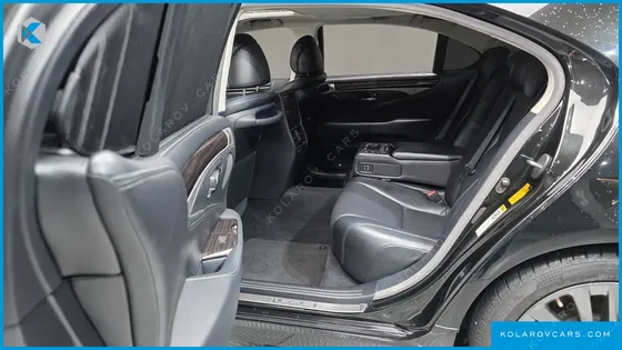 LEXUS LS 5-SEATS OTTOMAN