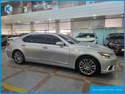 LEXUS LS 5-SEATS OTTOMAN