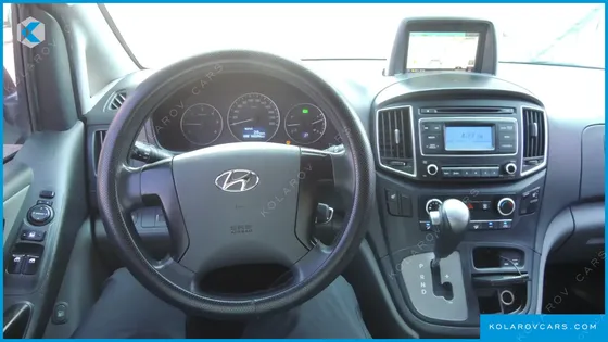 HYUNDAI STAREX 3-SEATER VAN