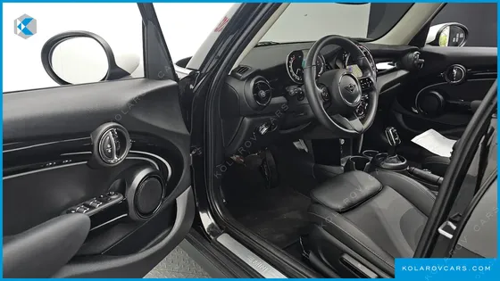 MINI COOPER 5-DOOR CLASSIC PLUS