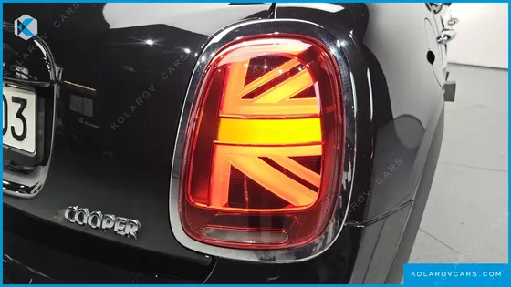 MINI COOPER 5-DOOR CLASSIC PLUS
