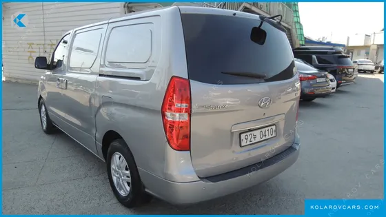 HYUNDAI STAREX 3-SEATER VAN
