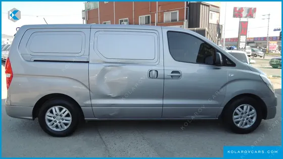 HYUNDAI STAREX 3-SEATER VAN