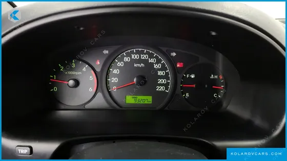 HYUNDAI STAREX 5-SEATER VAN