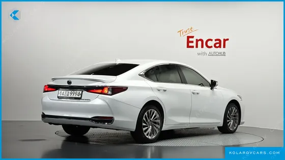 LEXUS ES LUXURY PLUS