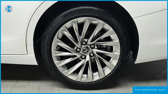LEXUS ES LUXURY PLUS
