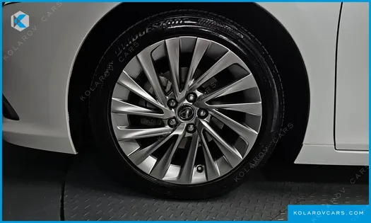 LEXUS ES EXECUTIVE