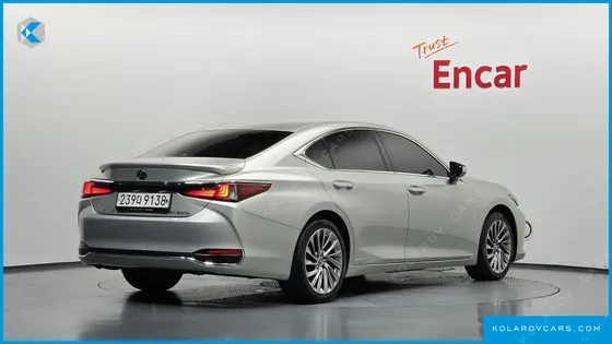 LEXUS ES LIMITED
