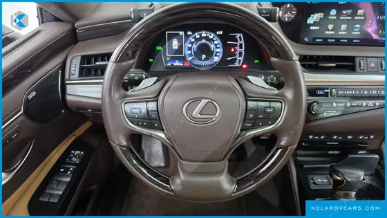 LEXUS ES LIMITED