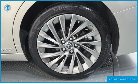 LEXUS ES LIMITED