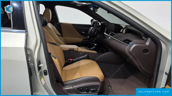 LEXUS ES LIMITED