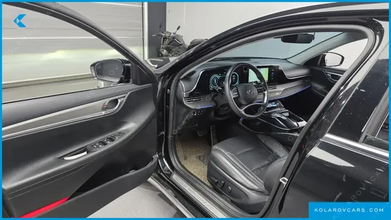 HYUNDAI GRANDEUR LE BLANC
