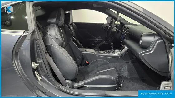 TOYOTA 86 2.4 PREMIUM