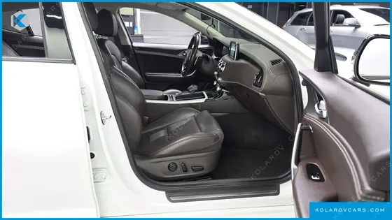 KIA STINGER 2.2 DIESEL 2WD