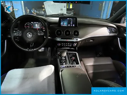 KIA STINGER 2.0 TURBO AWD