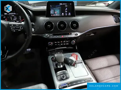KIA STINGER 2.0 TURBO AWD