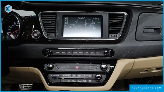 KIA CARNIVAL 9-SEATER NOBLESSE