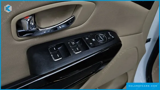 KIA CARNIVAL 9-SEATER NOBLESSE