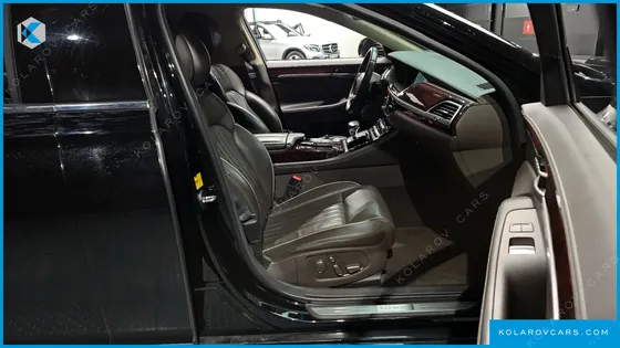 GENESIS EQ900 5.0 GDI AWD LIMOUSINE