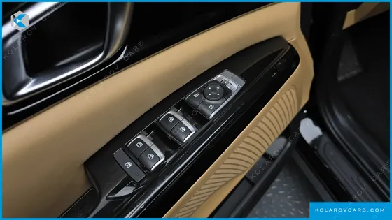 KIA CARNIVAL GASOLINE 9-SEATER NOBLESSE