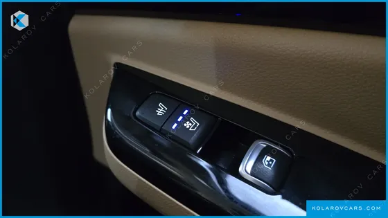 KIA CARNIVAL GASOLINE 9-SEATER NOBLESSE