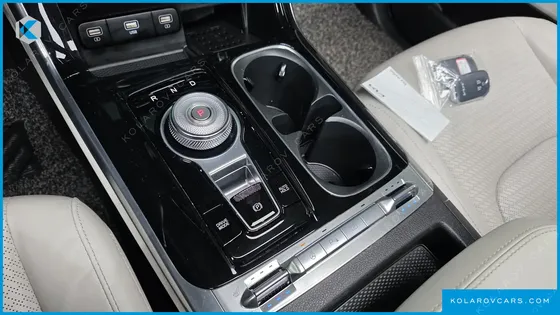 KIA CARNIVAL DIESEL 7-SEATER SIGNATURE