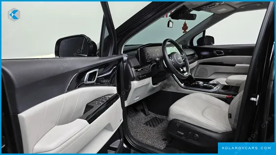 KIA CARNIVAL DIESEL 7-SEATER SIGNATURE