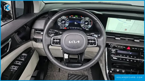 KIA CARNIVAL DIESEL 7-SEATER SIGNATURE