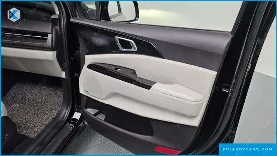 KIA CARNIVAL DIESEL 7-SEATER SIGNATURE