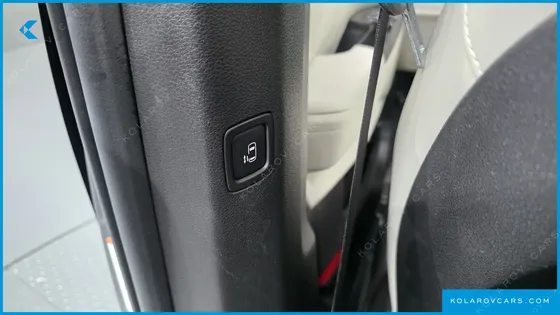 KIA CARNIVAL DIESEL 7-SEATER SIGNATURE