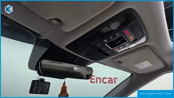 KIA CARNIVAL DIESEL 7-SEATER SIGNATURE