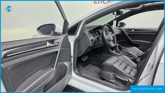 VOLKSWAGEN GOLF 2.0 GTI