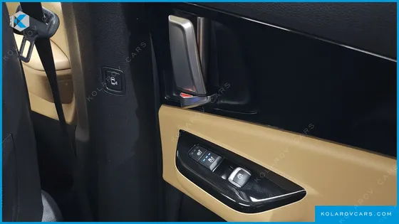 KIA CARNIVAL DIESEL 7-SEATER NOBLESSE