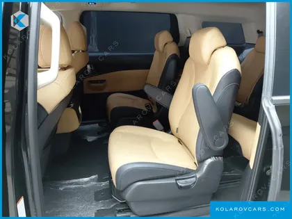 KIA CARNIVAL DIESEL 9-SEATER PRESTIGE
