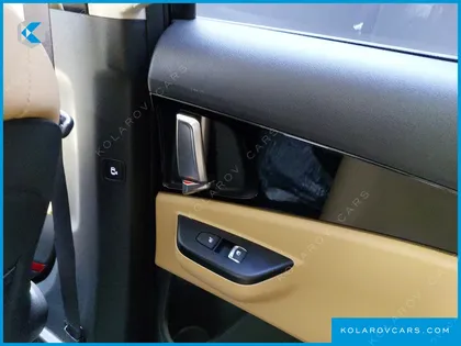 KIA CARNIVAL DIESEL 9-SEATER PRESTIGE