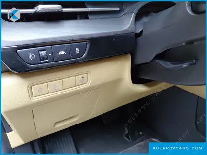 KIA CARNIVAL DIESEL 9-SEATER PRESTIGE