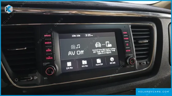 KIA CARNIVAL 9-SEATER LUXURY
