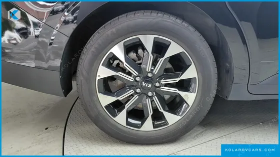KIA CARNIVAL DIESEL 9-SEATER NOBLESSE
