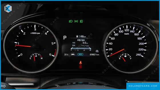KIA CARNIVAL DIESEL 9-SEATER NOBLESSE